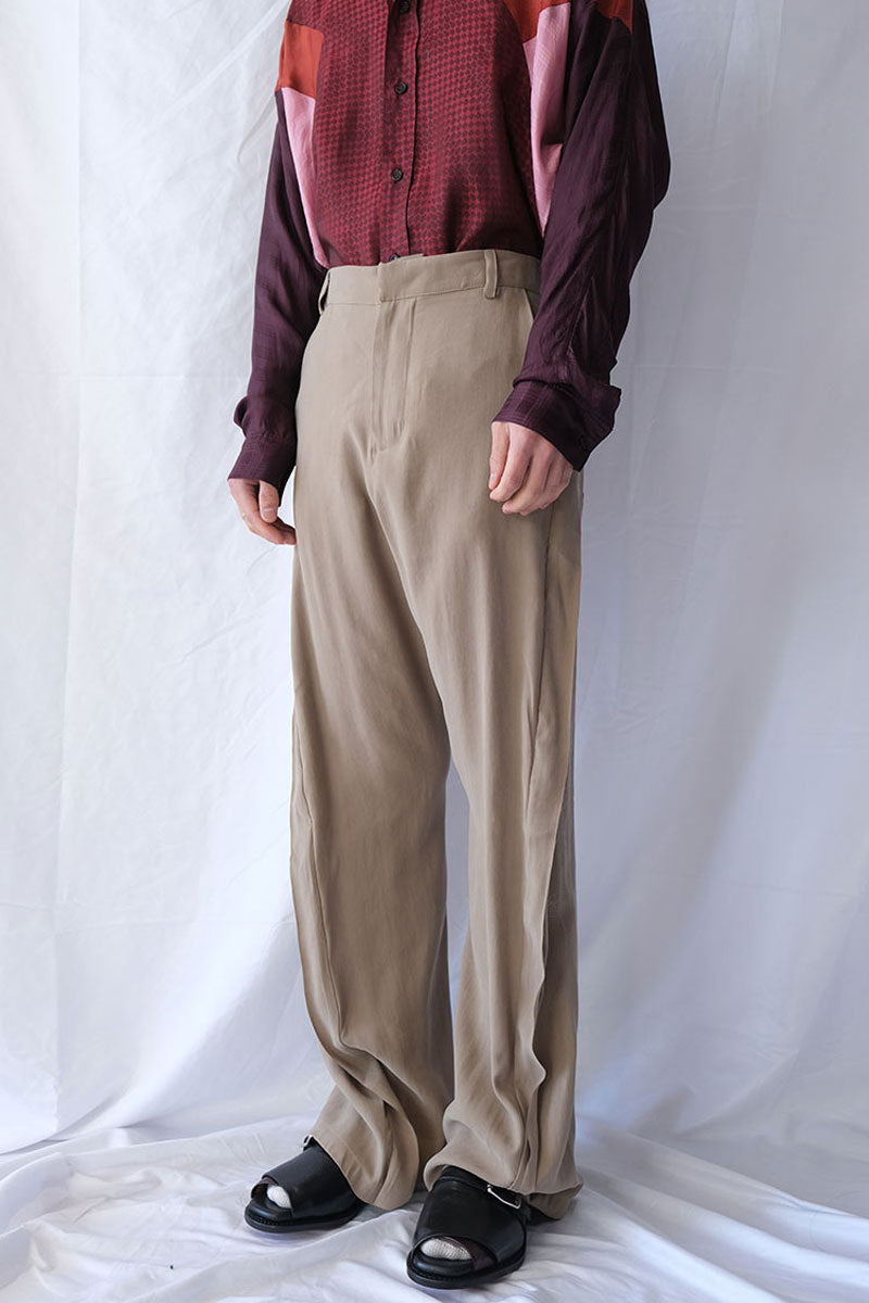 TWISTED TAILORED TROUSER / BEIGE
