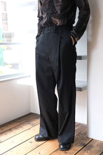 画像をギャラリービューアに読み込む, SUPER140 PINTUCK BAGGY EASY TROUSERS .12 / BLACK