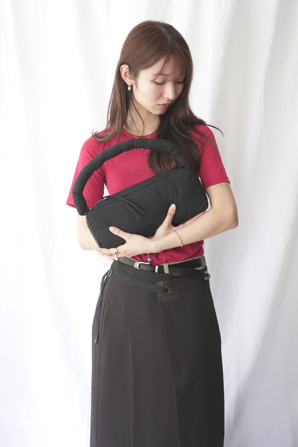 RECTANGULO PUFF BAG / BLACK