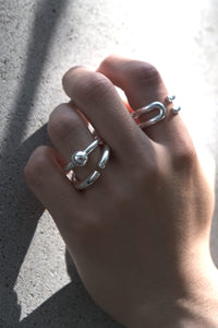 PEARL RING ONE / POLISHED SILVER