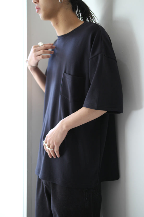 AILE SUPIMA SMOOTH S/S POCKET T-SHIRT / FADE BLACK [20%OFF]