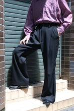 Load image into Gallery viewer, HEAVY WOOL GABARDINE FLARE EASY TROUSERS .12 / BLACK