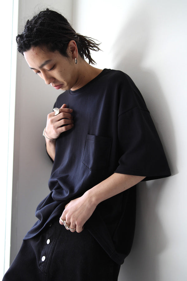 AILE SUPIMA SMOOTH S/S POCKET T-SHIRT / FADE BLACK [20%OFF]