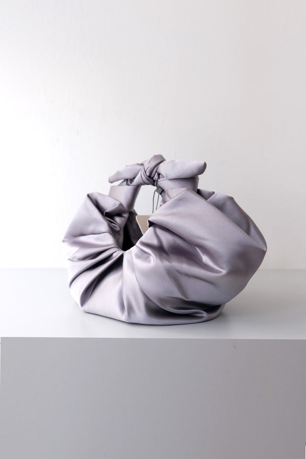 KIKU CROISSANT BAG / SMOKE SILVER [20%OFF]