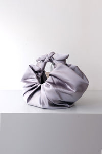 KIKU CROISSANT BAG / SMOKE SILVER