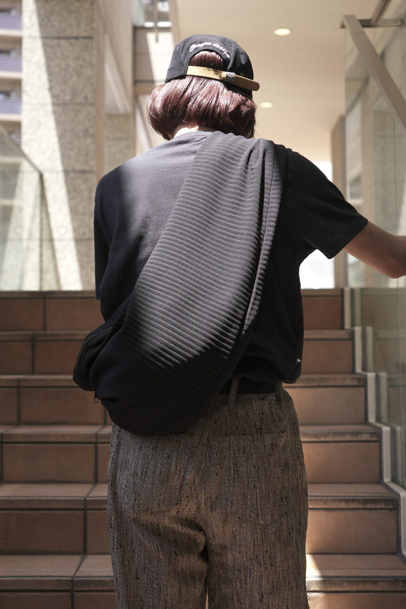 PLEATED ADJUSTABLE MULTI-FUNCTION HOBO BAG / BLACK
