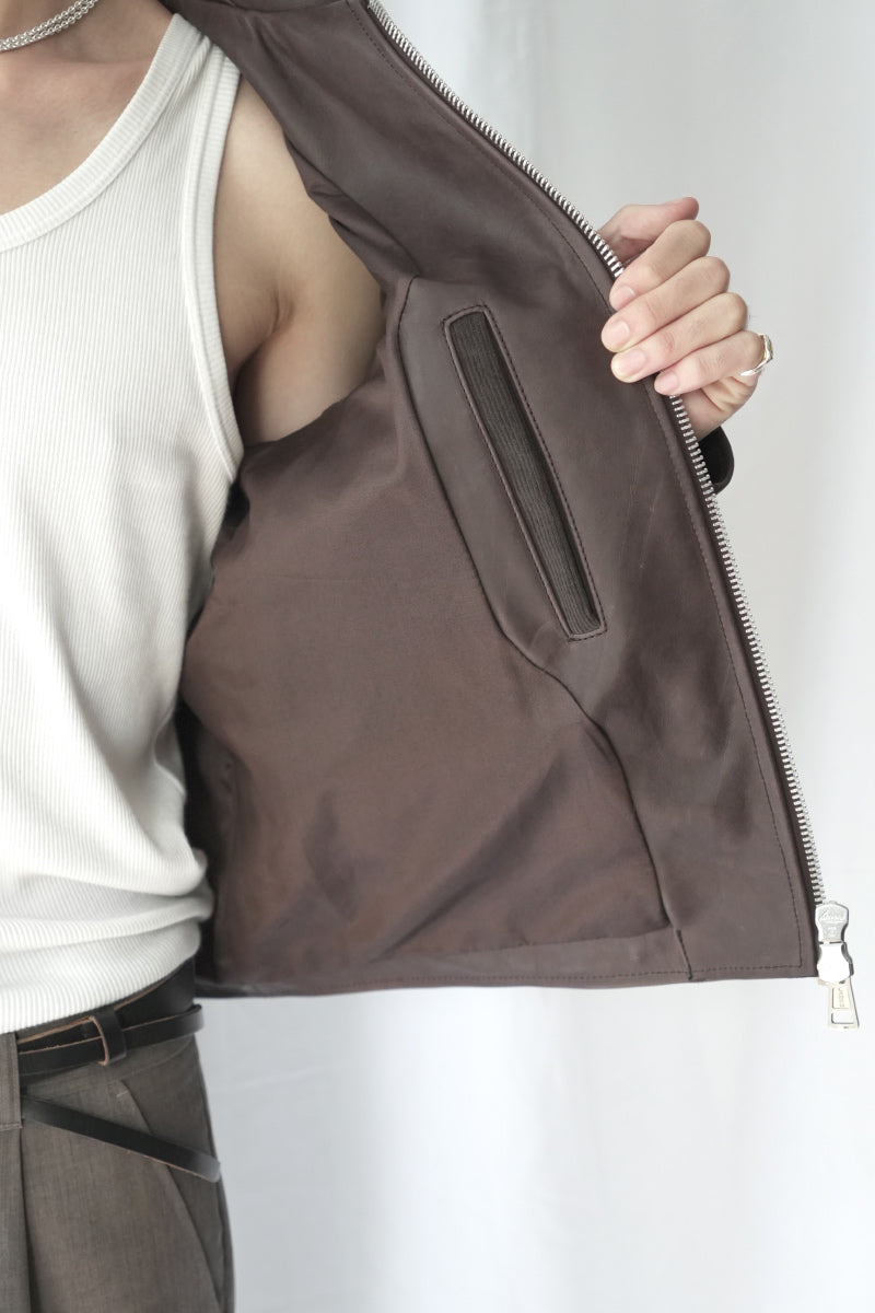 MINI JACKET / MATTED BROWN WAXED BOVINE [Expected to arrive in Autumn/Winter 2026]