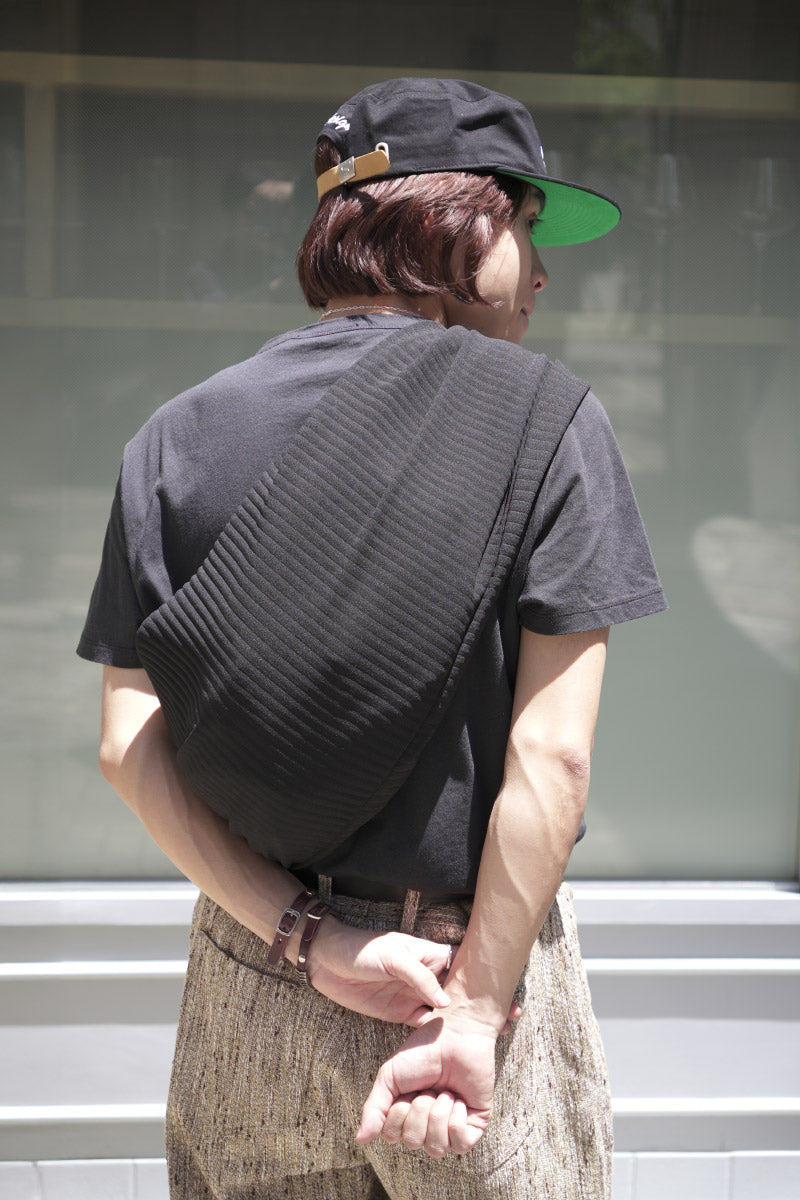 PLEATED ADJUSTABLE MULTI-FUNCTION HOBO BAG / BLACK