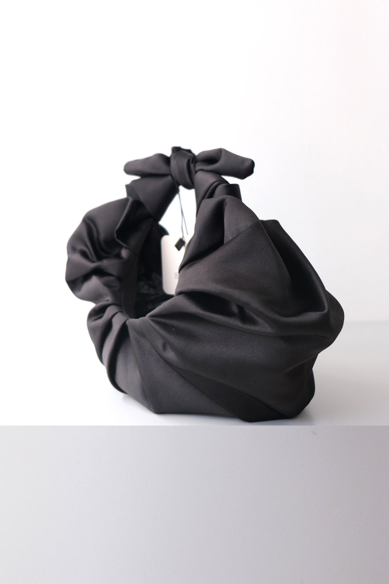 KIKU CROISSANT BAG / BLACK [20% 할인]