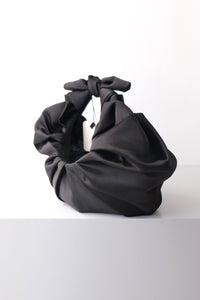 KIKU CROISSANT BAG / BLACK