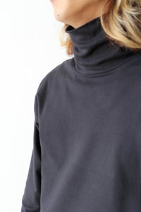 PLAIN TURTLENECK  / BLACK