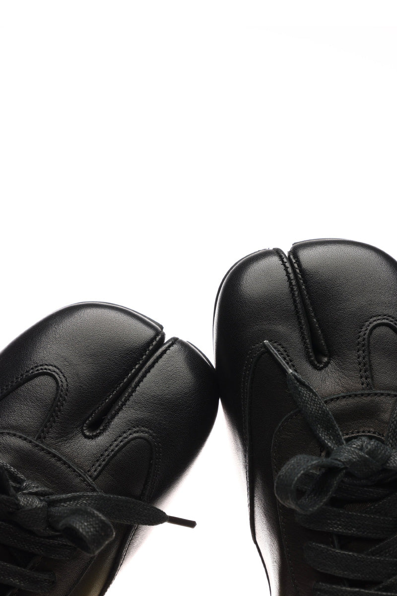 THIN-SOLE TABI SNEAKERS / WAXED TOP-GRAIN SOFT COWHIDE