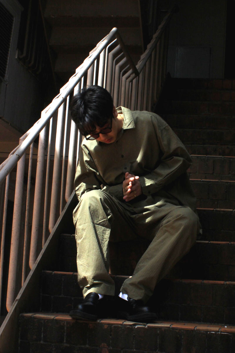 HAMNET SHIRT -WAXY / KHAKI [50% 할인]