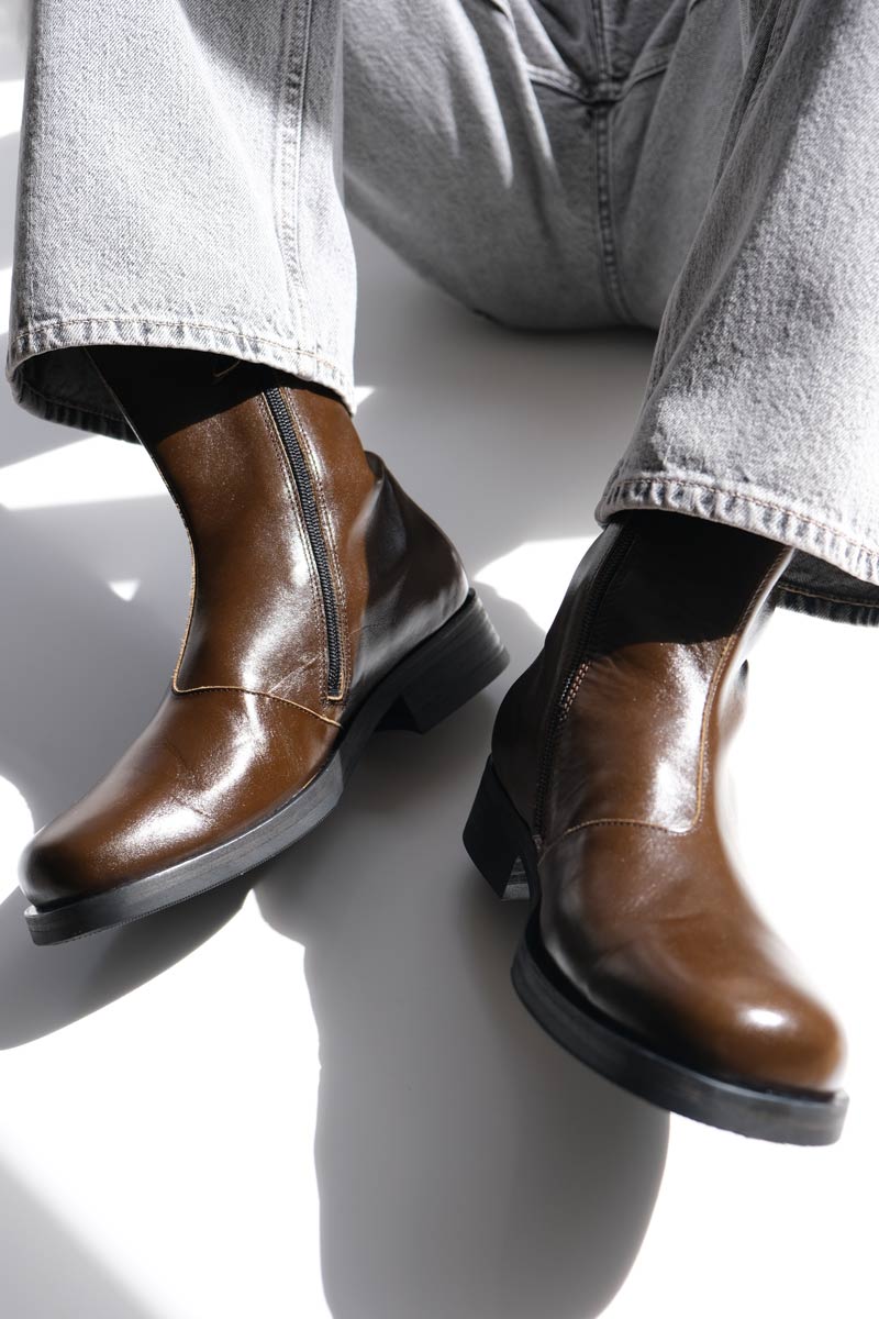 CAMION BOOT/ OLIVE LEATHER