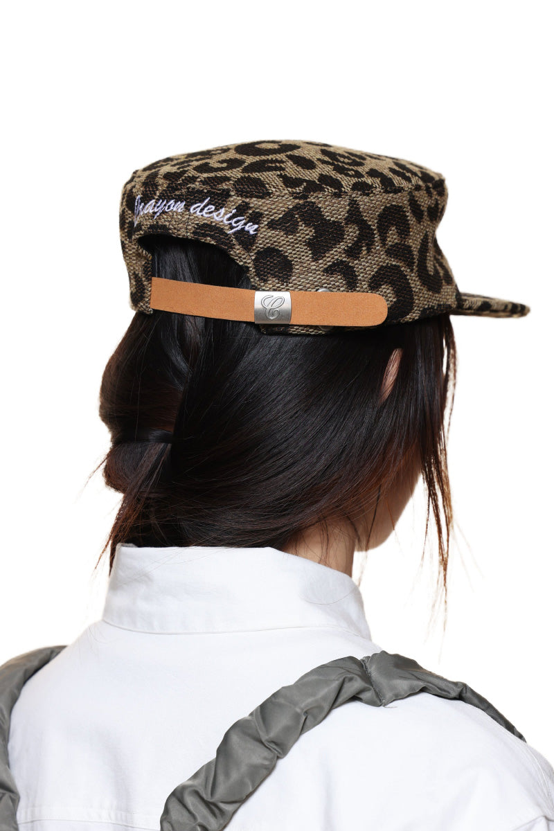 WEAVE LEOPARD PRINT BRIMMED BASEBALL CAP / LEOPARD