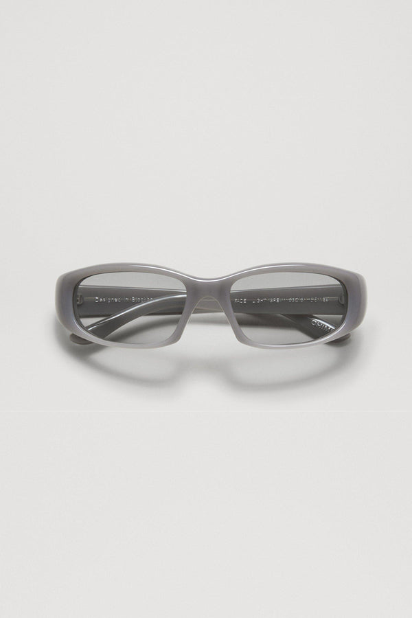 FADE PHOTOCHROMIC SUNGLASSES / MID GREY