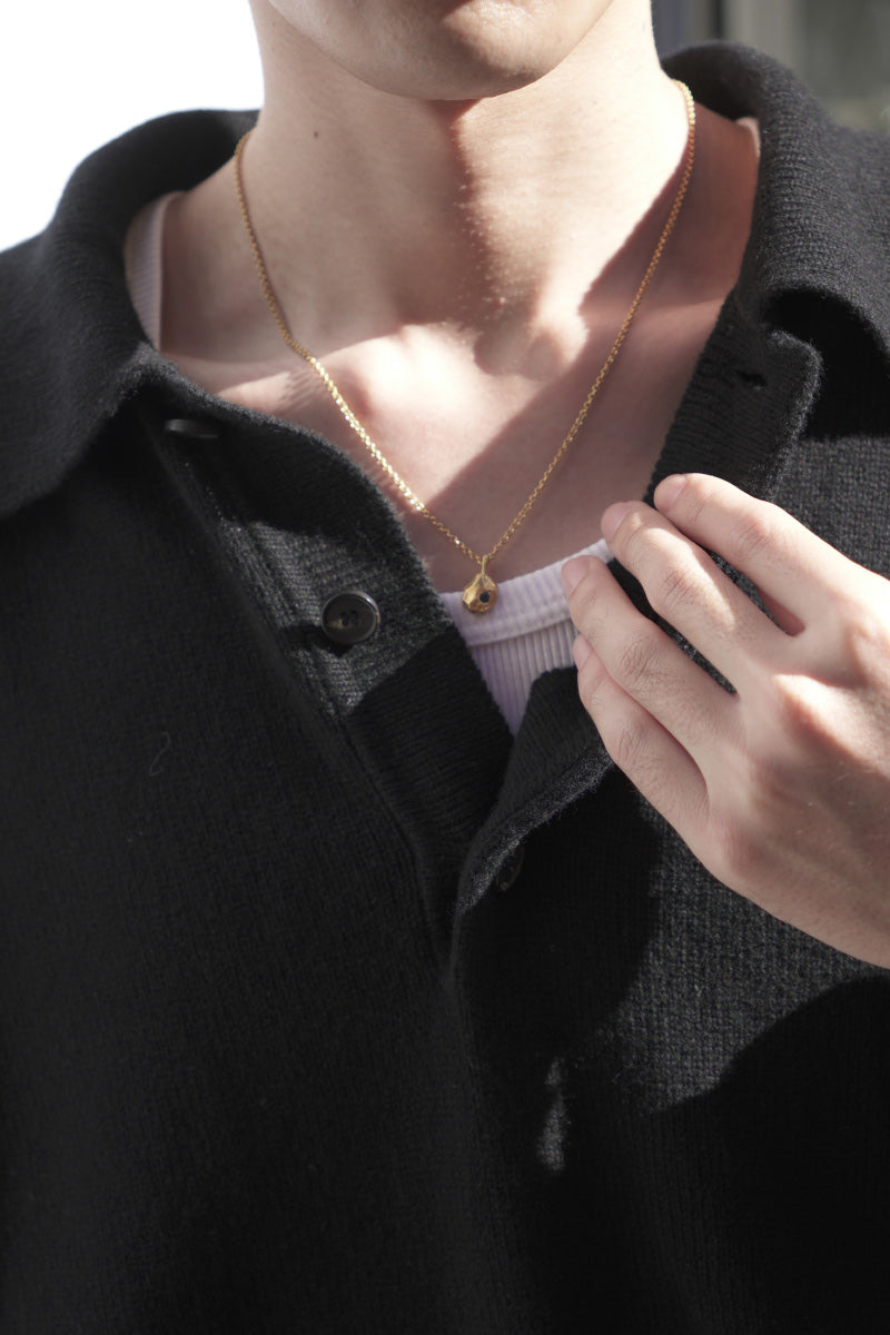 SADDLE SLEEVE POLO LAMS WOOL /  BLACK [神戸店]