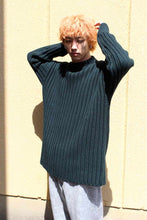 Load image into Gallery viewer, CREW NECK OPEN RIB SWEATER-WOOLY / GREEN [30%OFF]