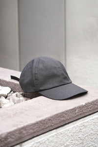 WASHABLE WOOL CAP / CHARCOAL