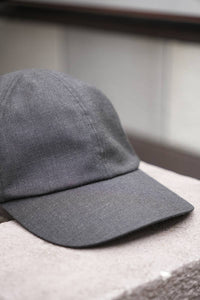 WASHABLE WOOL CAP / CHARCOAL
