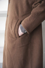 Load image into Gallery viewer, BIG BLOBBY COAT-KASPER / FUDGE