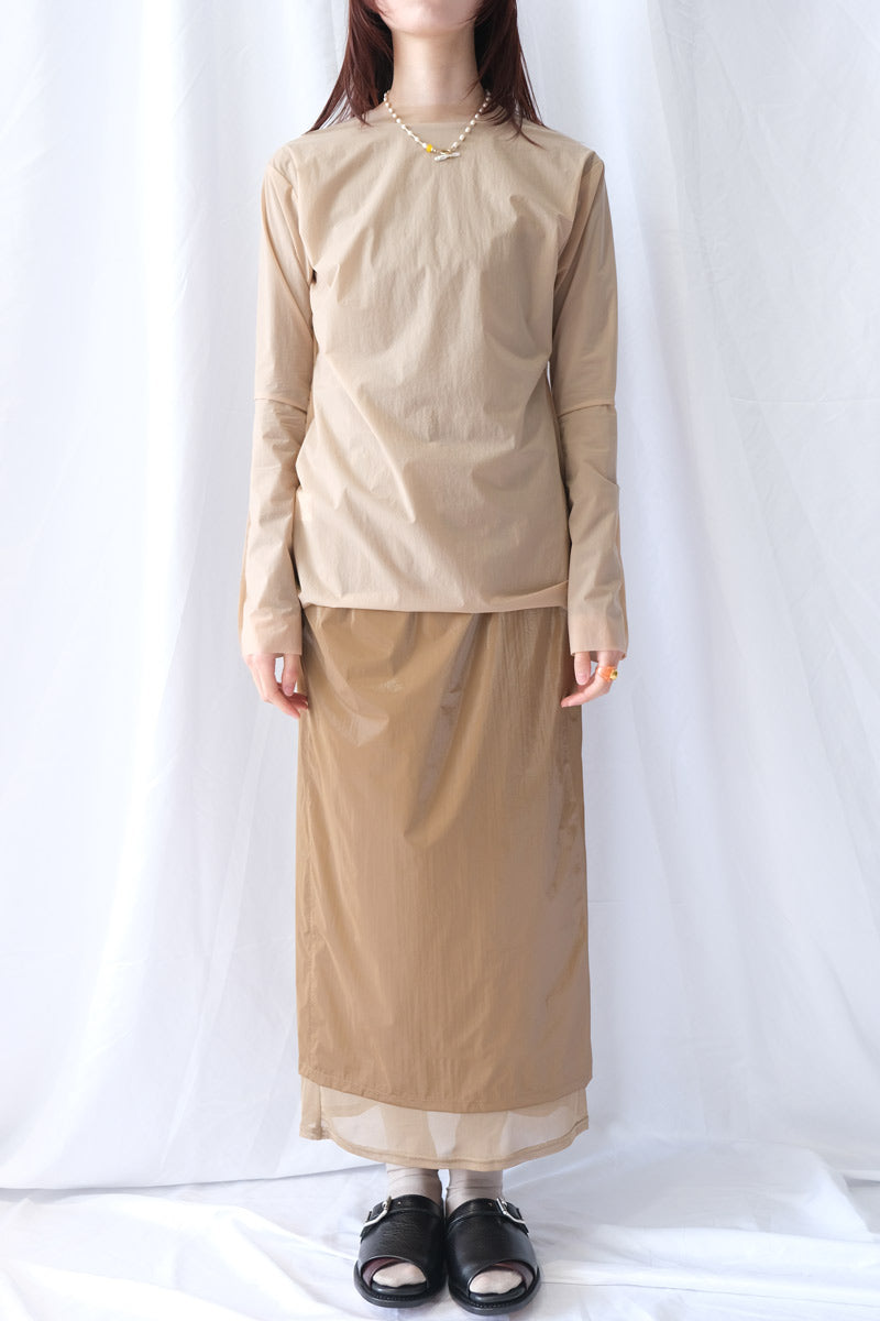 PLASTIC FABRIC LAYERD SKIRT / CAMEL