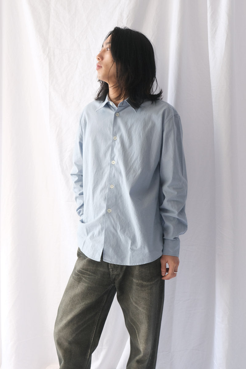 BEYOND SHIRT / 파우더 블루 리퀴드 포플린