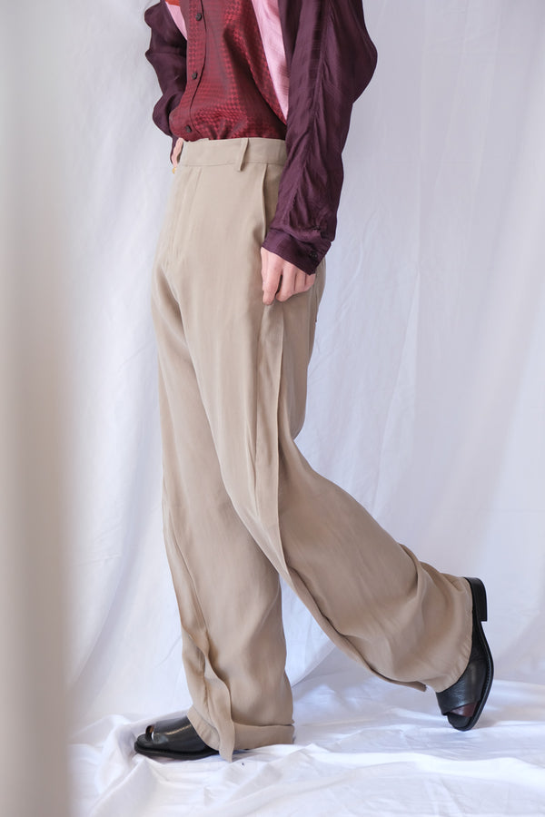 TWISTED TAILORED TROUSER / BEIGE