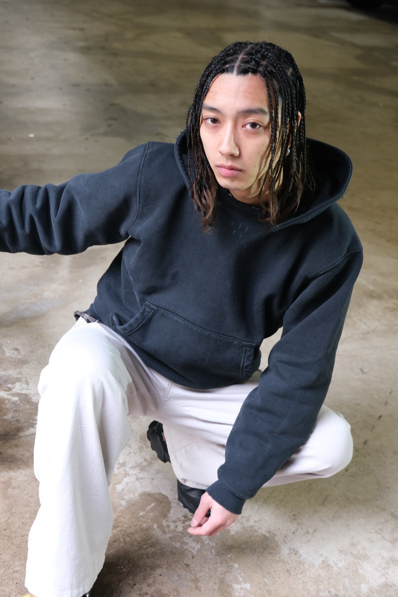 RELIC HOOD / PIGMENT BLACK HEFTY FLEECE [30% 할인]