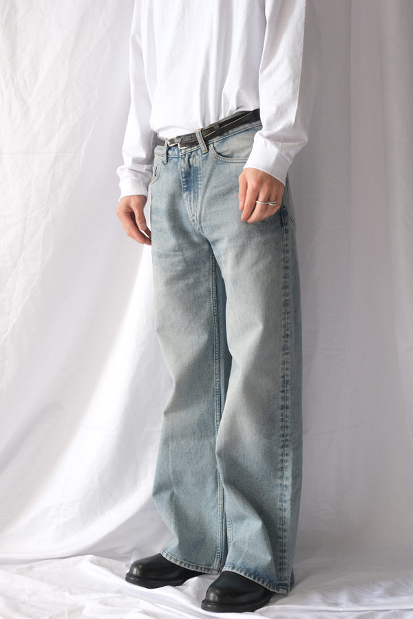 SHAKE JENAS / LIGHT BLUE CREASE