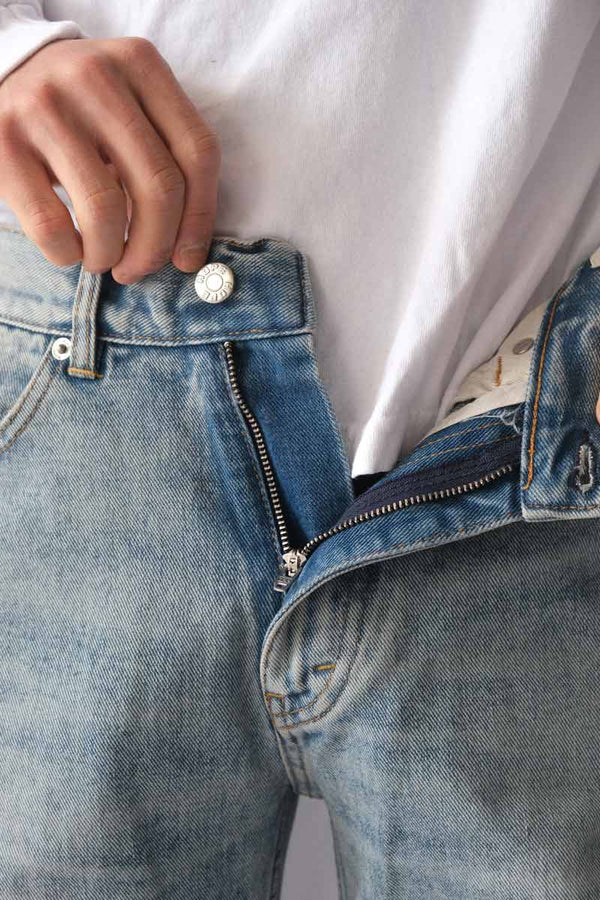 SHAKE JENAS / LIGHT BLUE CREASE