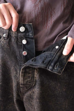 Load image into Gallery viewer, CRISS JEANS / CORRODED BLACK