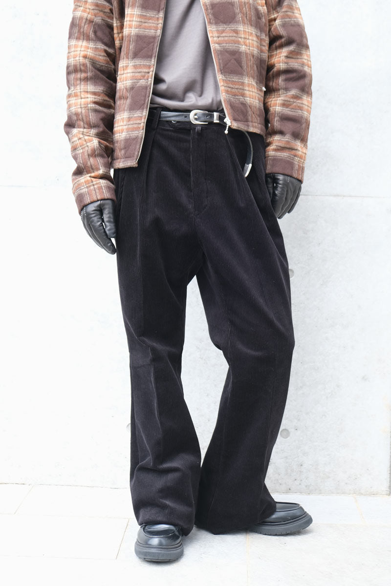 パンツ NEAT HIGHDENSITY CORDUROY FLARE TROUSERS NEAT | HIGHDENSITY CORDUROY FLARE / BLACK コーデュロイフレア