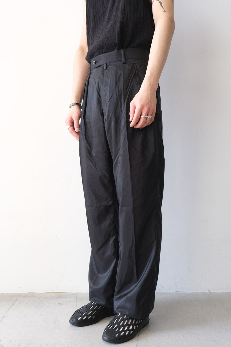 POLY MESH CARGO SHORTS / BLACK × GREEN 