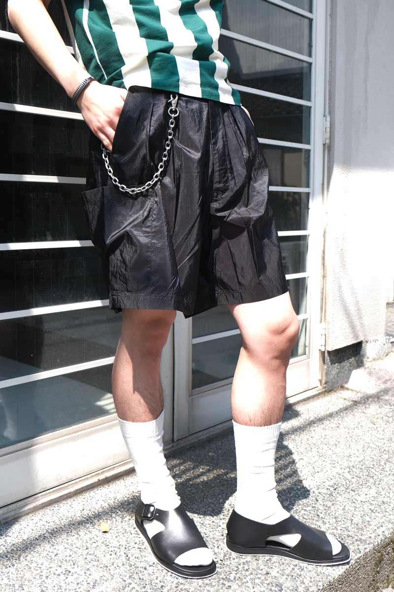 W/R CELESTIAL MAIDEN'S ROBE CARGO SHORTS / BLACK