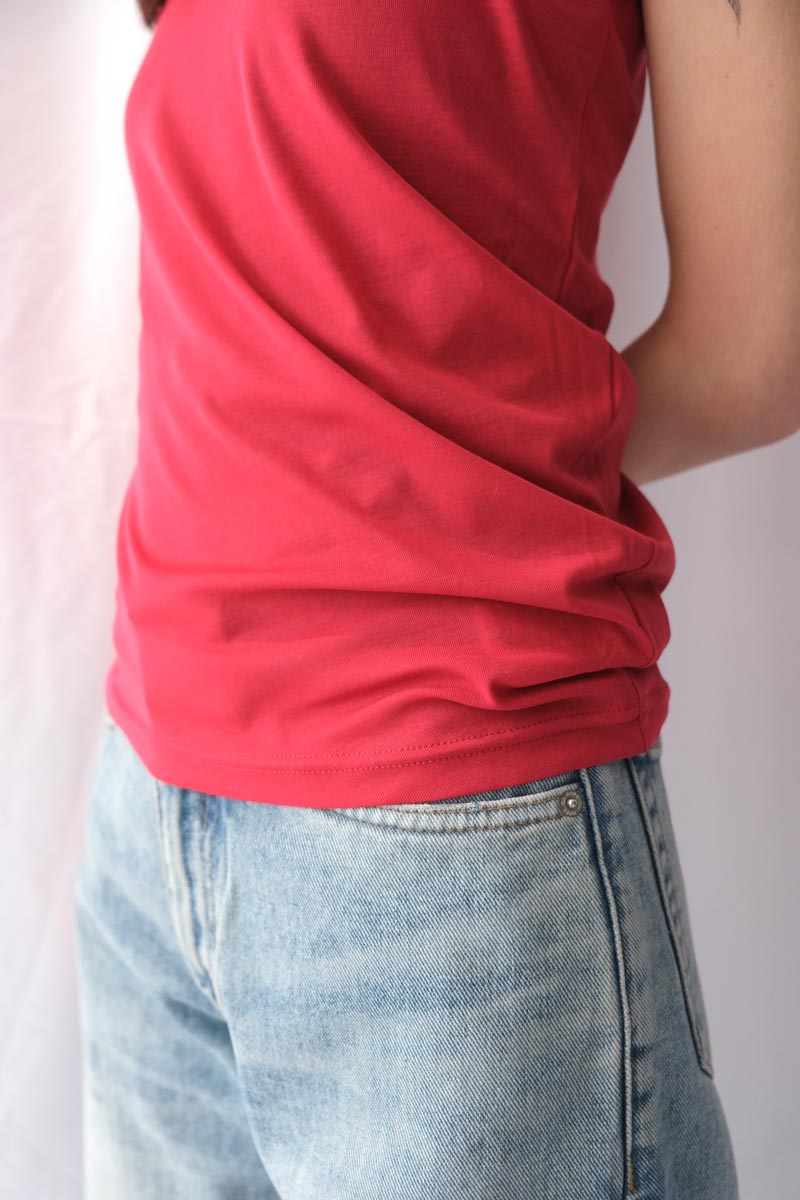 HIGH TWIST JERSEY DISTORTED TANK / RED