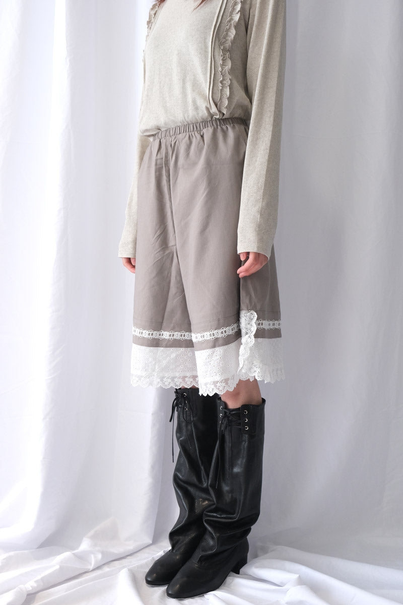 LACE SHORTS / COCOA