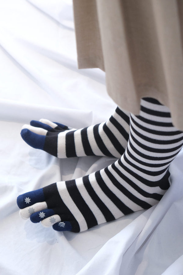 STRIPE FIVE-TOE SOCKS / BLACK