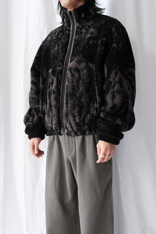 EWE FURRY JACKET / FUZZY DARK BROWN