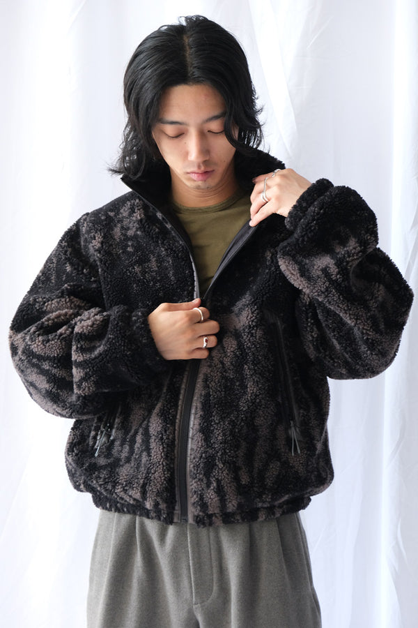 EWE FURRY JACKET / FUZZY DARK BROWN