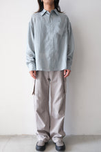 Load image into Gallery viewer, ROOM SHIRT / BLUE SILK STRIPE
