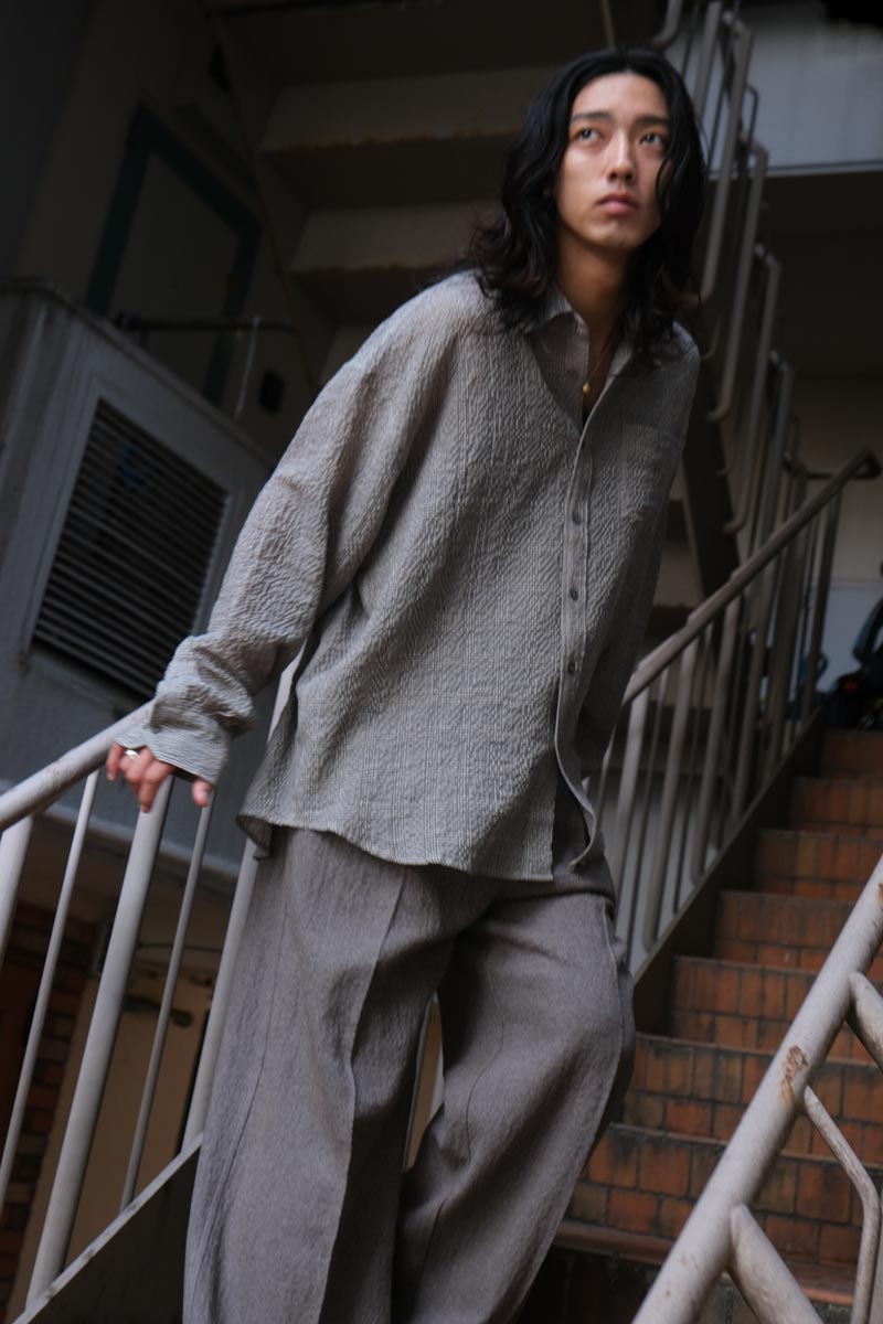 ROOM SHIRT / CRINKLED GREY CHECK