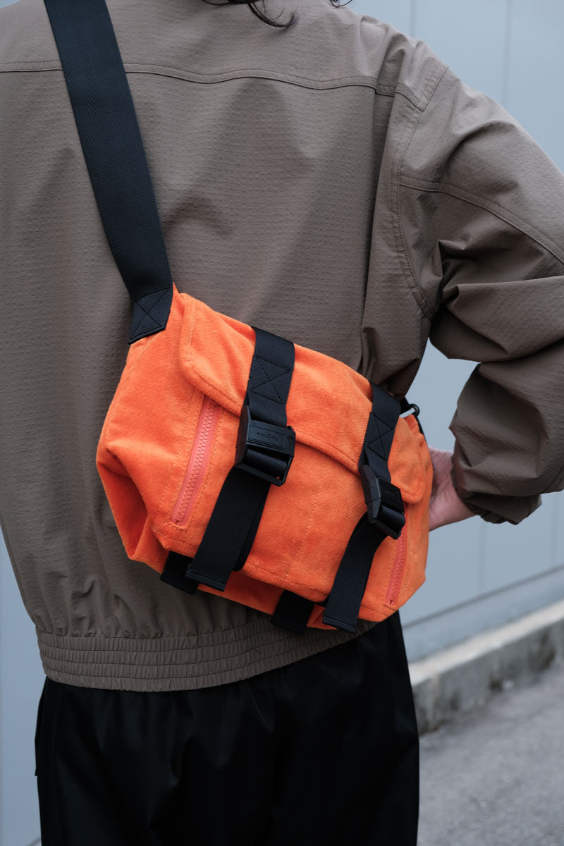 CORDUROY MESSENGER BAG(S) / ORANGE [20% 할인]