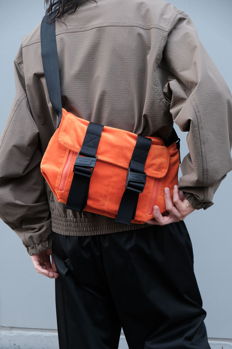 CORDUROY MESSENGER BAG(S) / ORANGE