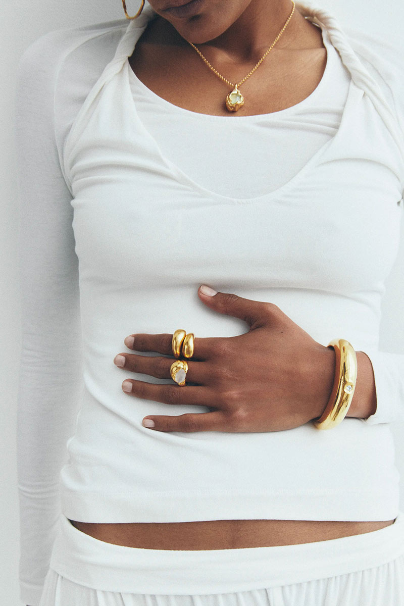 JUNIO RING / 18K GOLD PLATED 925 STERLING SILVER-NATURAL RAINBOW MOONSTONE