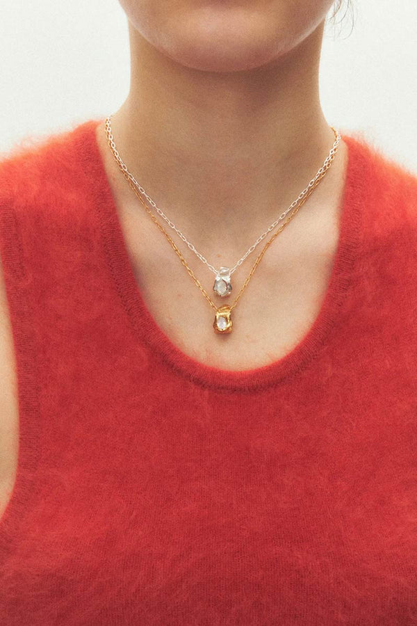 JUNIO NECKLACE / 18K GOLD PLATED BRASS/RAINBOW MOONSTONE