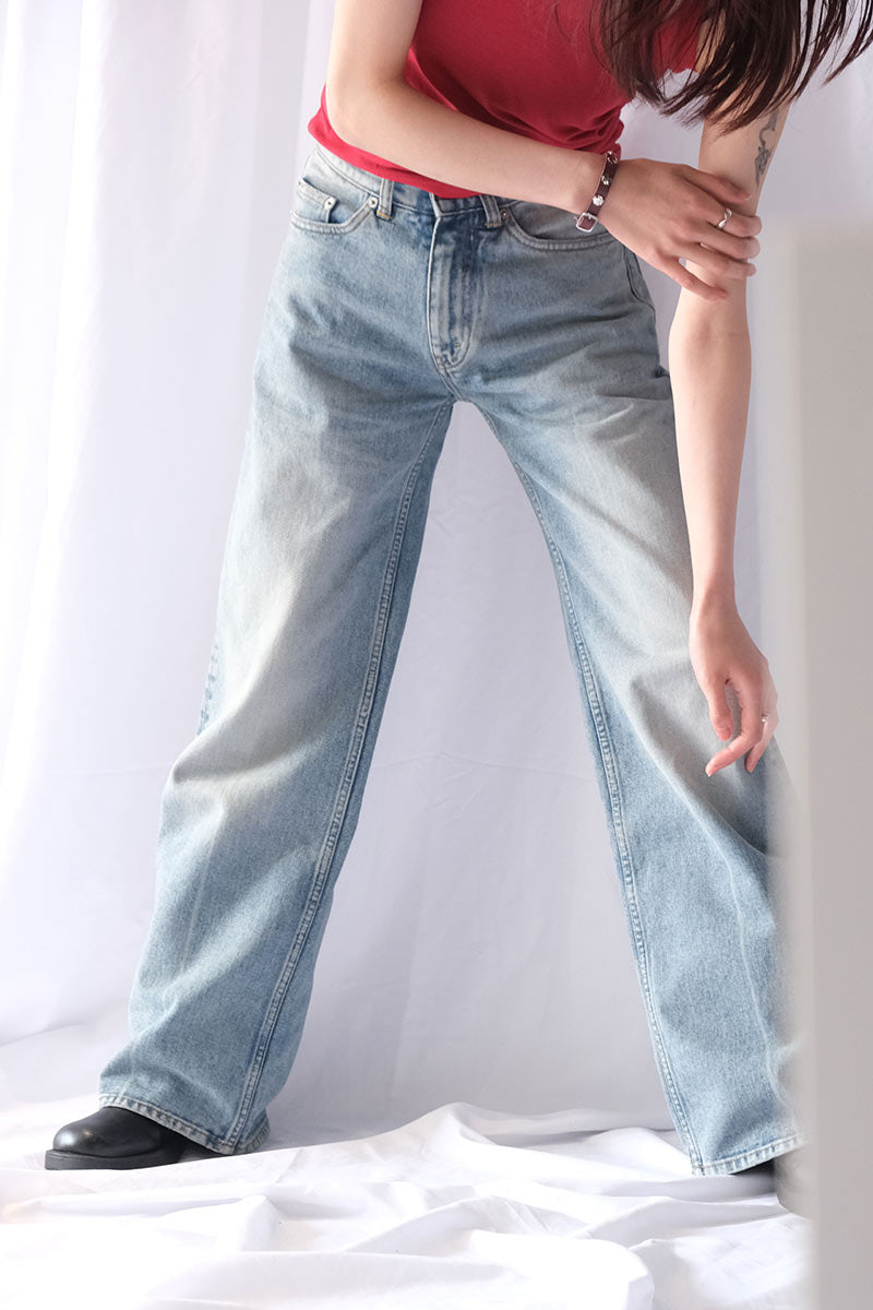 SHAKE JEANS / LIGHT BLUE CREASE