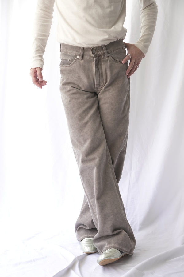 SHAKE JEANS / BROWN COLD DYE