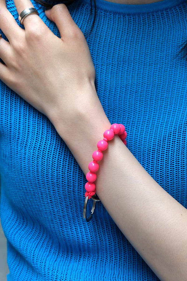 PEARL SHORT KEYHOLDER / NEON PINK