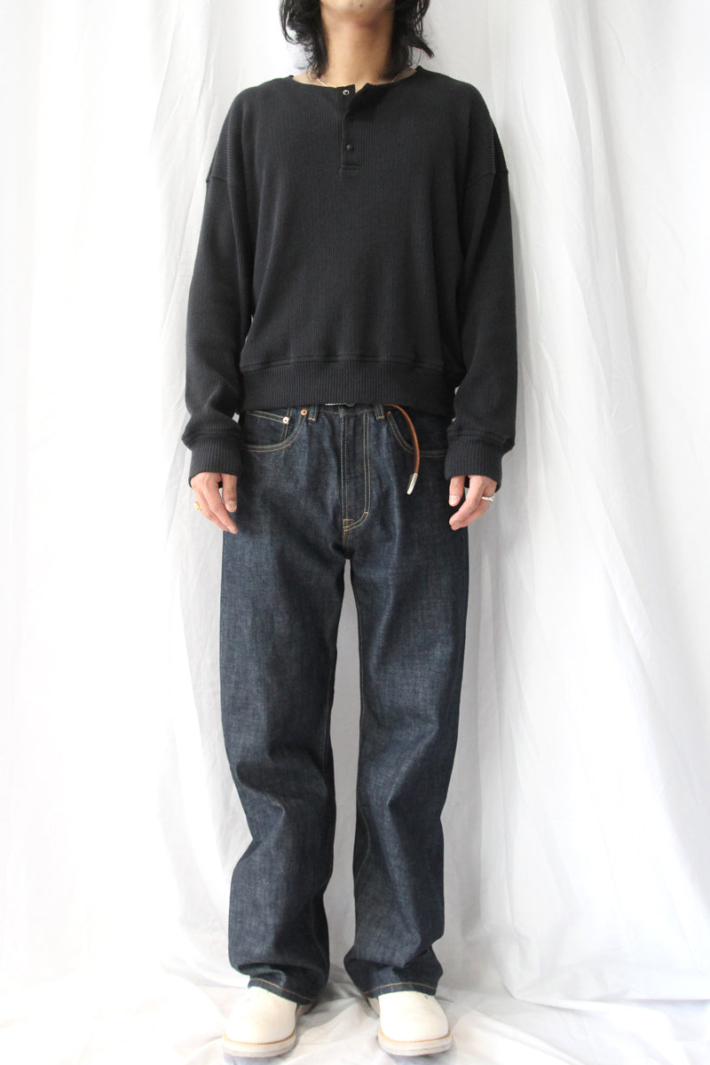 BALLON SWEATSHIRT / FURNACE BLACK BEEFY RIB